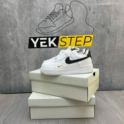 Air Force beyaz-altın logo